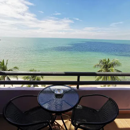 Tanjung Tuan Beach Regency - Hermis Theme 1 Car Park Kampong Baharu  Exterior photo