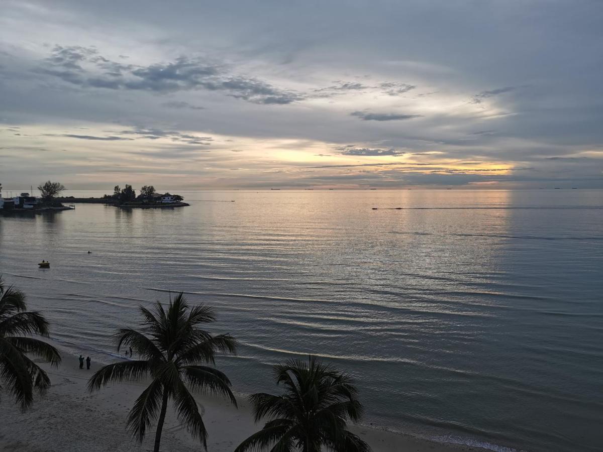 Tanjung Tuan Regency - Hermis Theme 1 Car Park